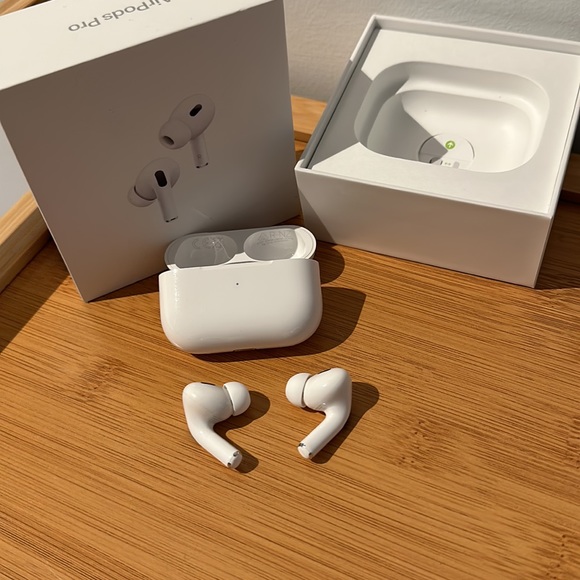 Apple AirPods Pro (2nd generation) - Picture 5 of 5